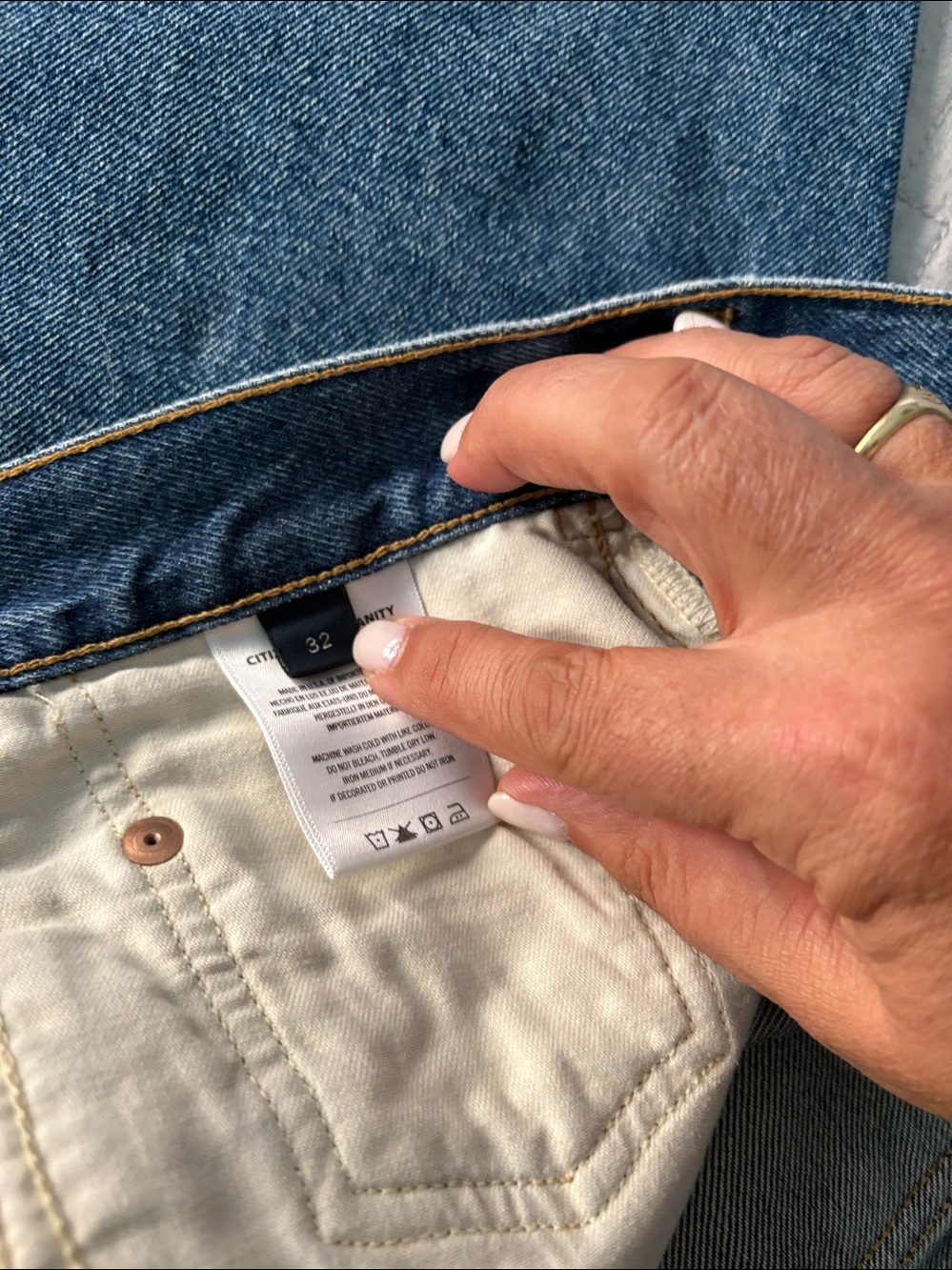 Citizens Of Humanity Medium Wash High-Rise Horseshoe Jeans - Picture 6 of 6
